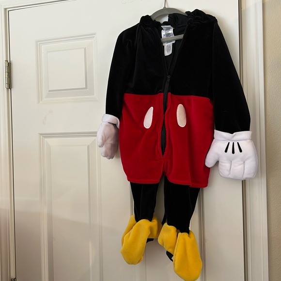 Disney Store Mickey Mouse costume like new. Size 6 months to one year but big! - Picture 1 of 4